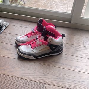 Ladies Air Jordan Spizike "Hyper Pink